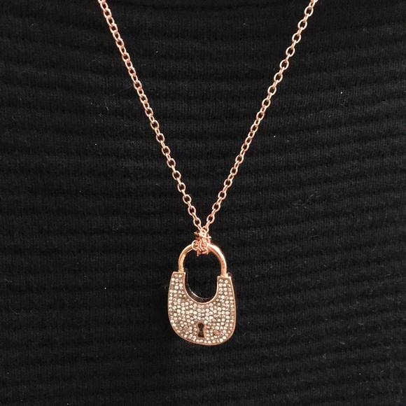 🎉NIB MICHAEL KORS PAVE PADLOCK NECKLACE 🎉 - Picture 5 of 7